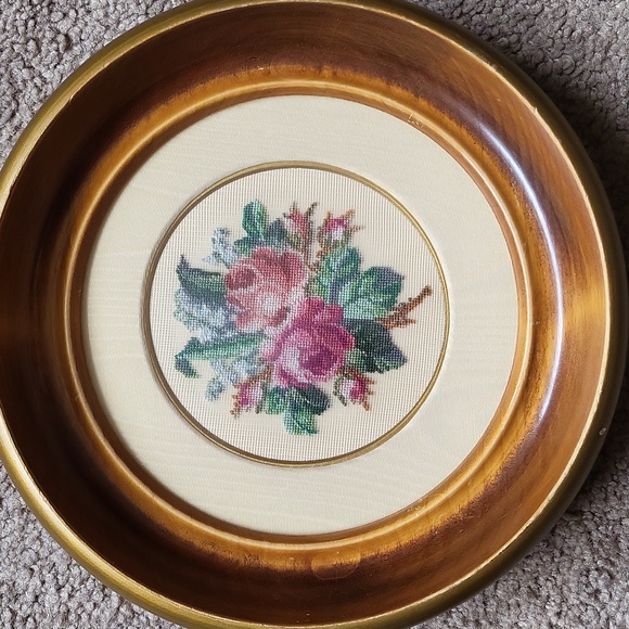 Vintage Framed Cross Stitch 2 pce set - Picture 3 of 5